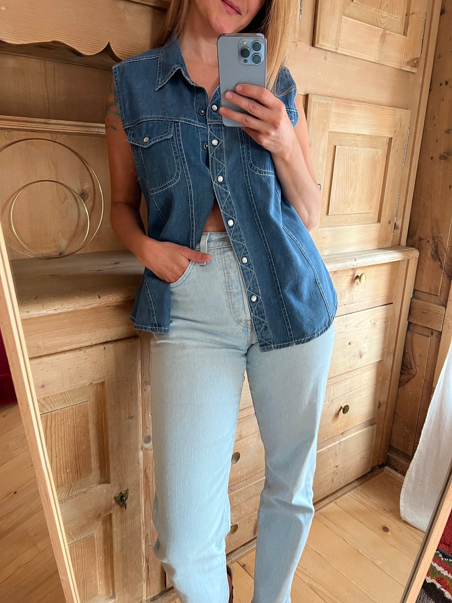 Sleeveless 90s Denim Shirt