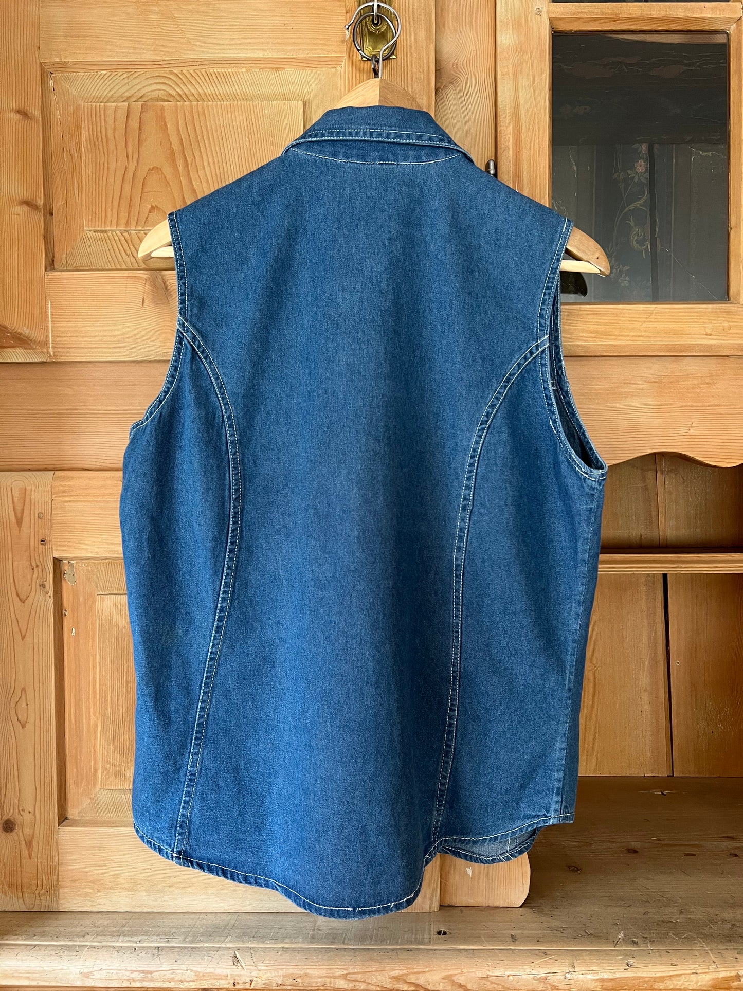 Sleeveless 90s Denim Shirt